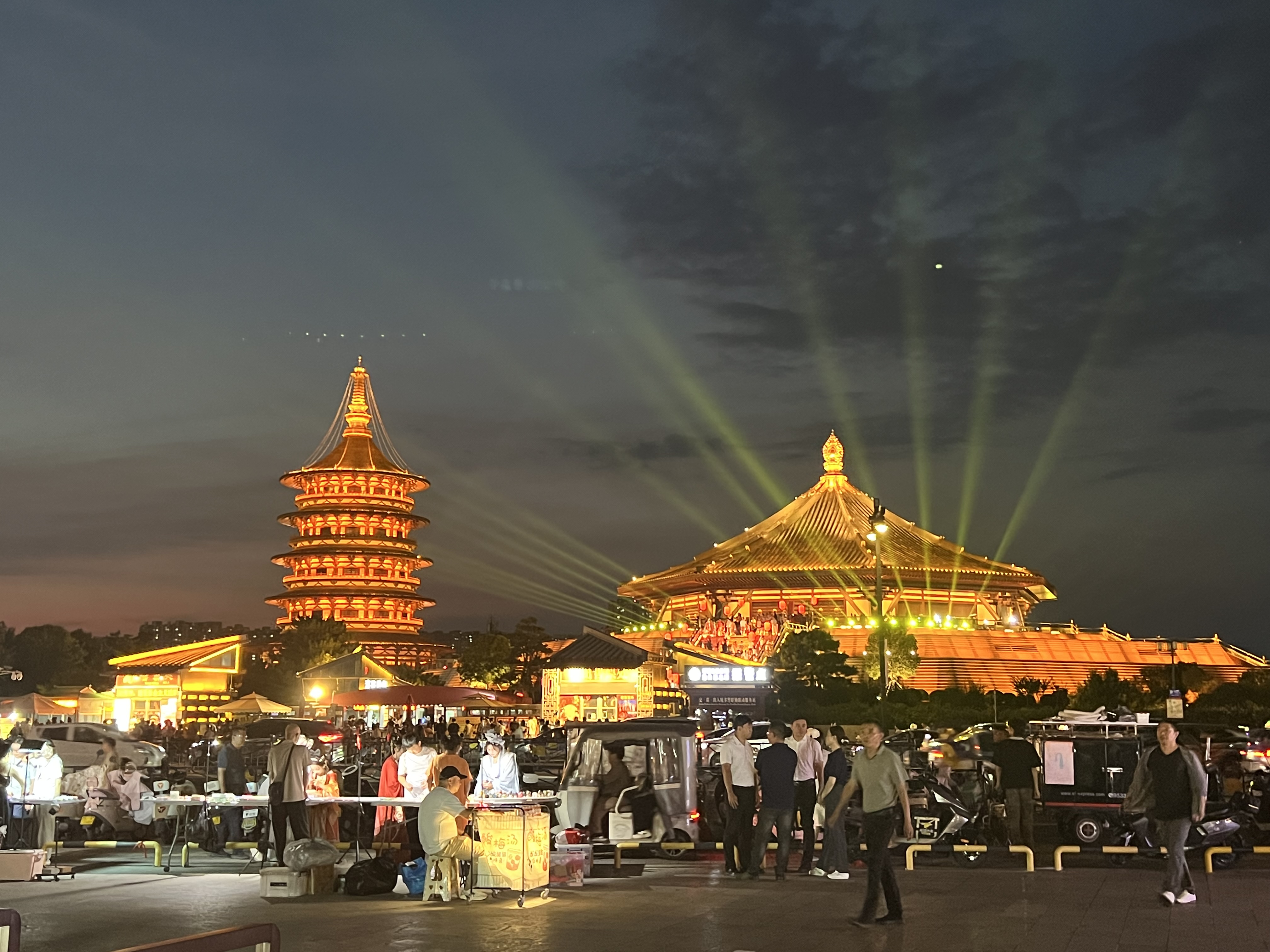 How to Use the Internet in China: SIM, eSIM, Wi-Fi & Roaming
